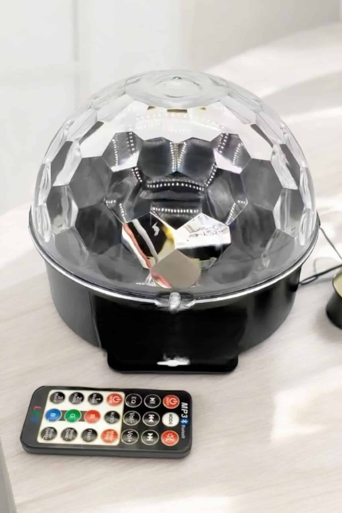 Bluetooth ve Uzaktan Kumandalı Çok Renkli Masaüstü Disko Topu 4