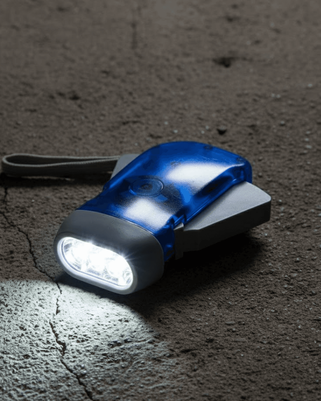 Kendiliğinden Şarjlı El Feneri Pilsiz Çalışan 3 LED Acil Durum Feneri Taşınabilir