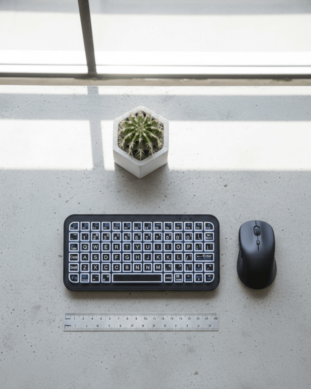 RGB Işıklı Kablosuz Mini Klavye 10 mm İnce Gövde Bluetooth 5.2