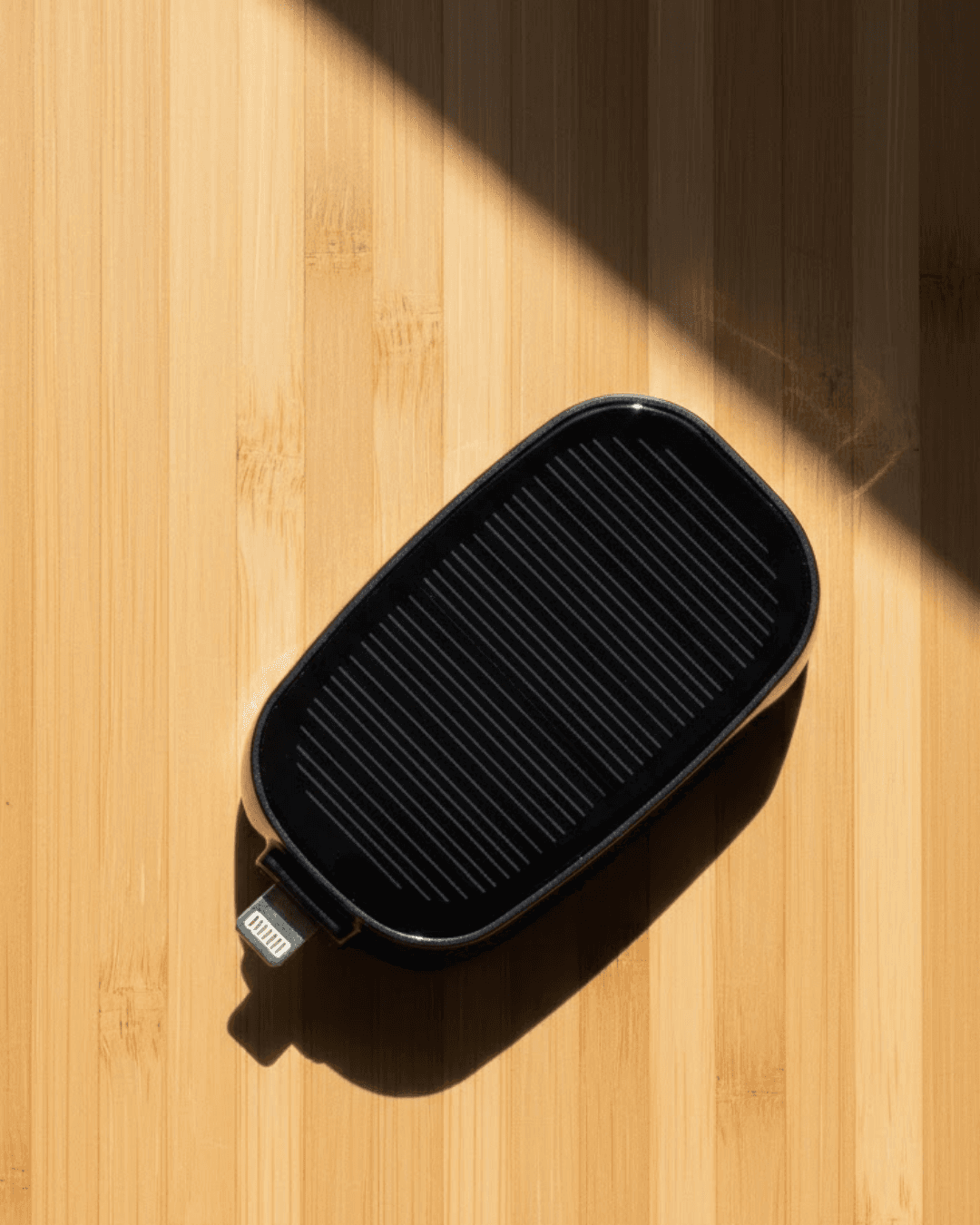 Ultra Hafif Güneş Enerjili Powerbank Anahtarlık Uyumlu 1200mAh Taşınabilir Şarj