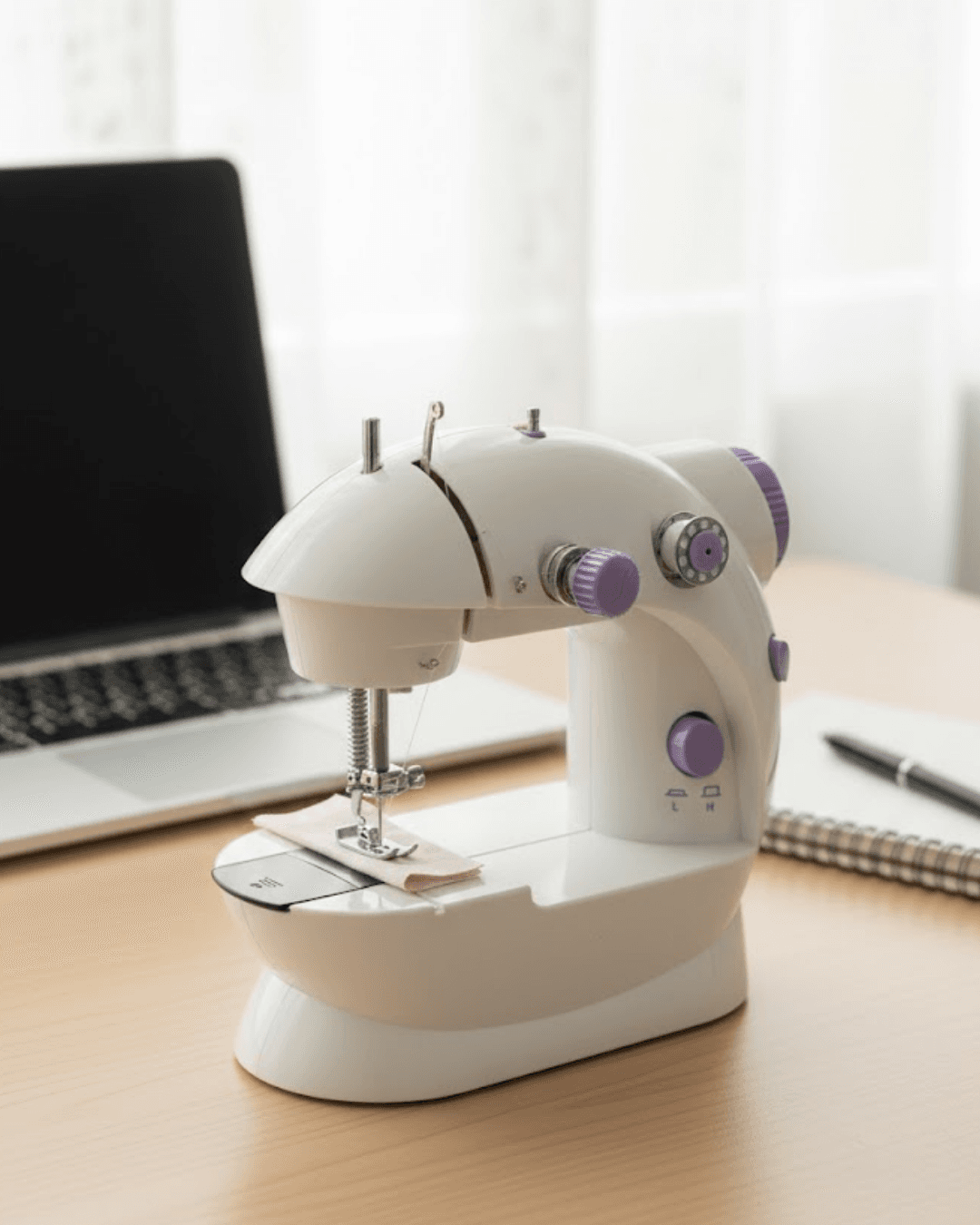 Ev Tipi Mini Dikiş Makinesi Ayarlanabilir Hız ve Işıklı