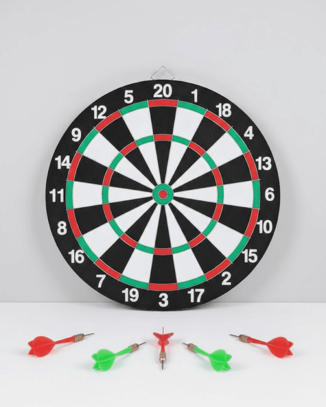 15 İnç Dart Tahtası Seti - Ahşap Gövde, 4 Metal Uçlu Dart Oku, Ev İçin Dart