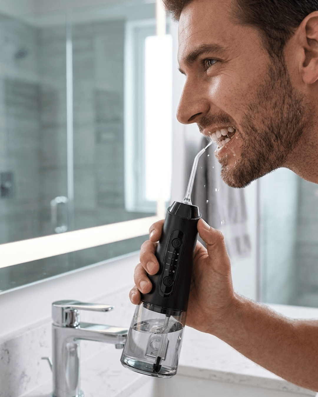 Kablosuz Ağız Duşu 4 Mod 5 Başlık IPX7 Su Geçirmez Derin Temizlik 320 ml