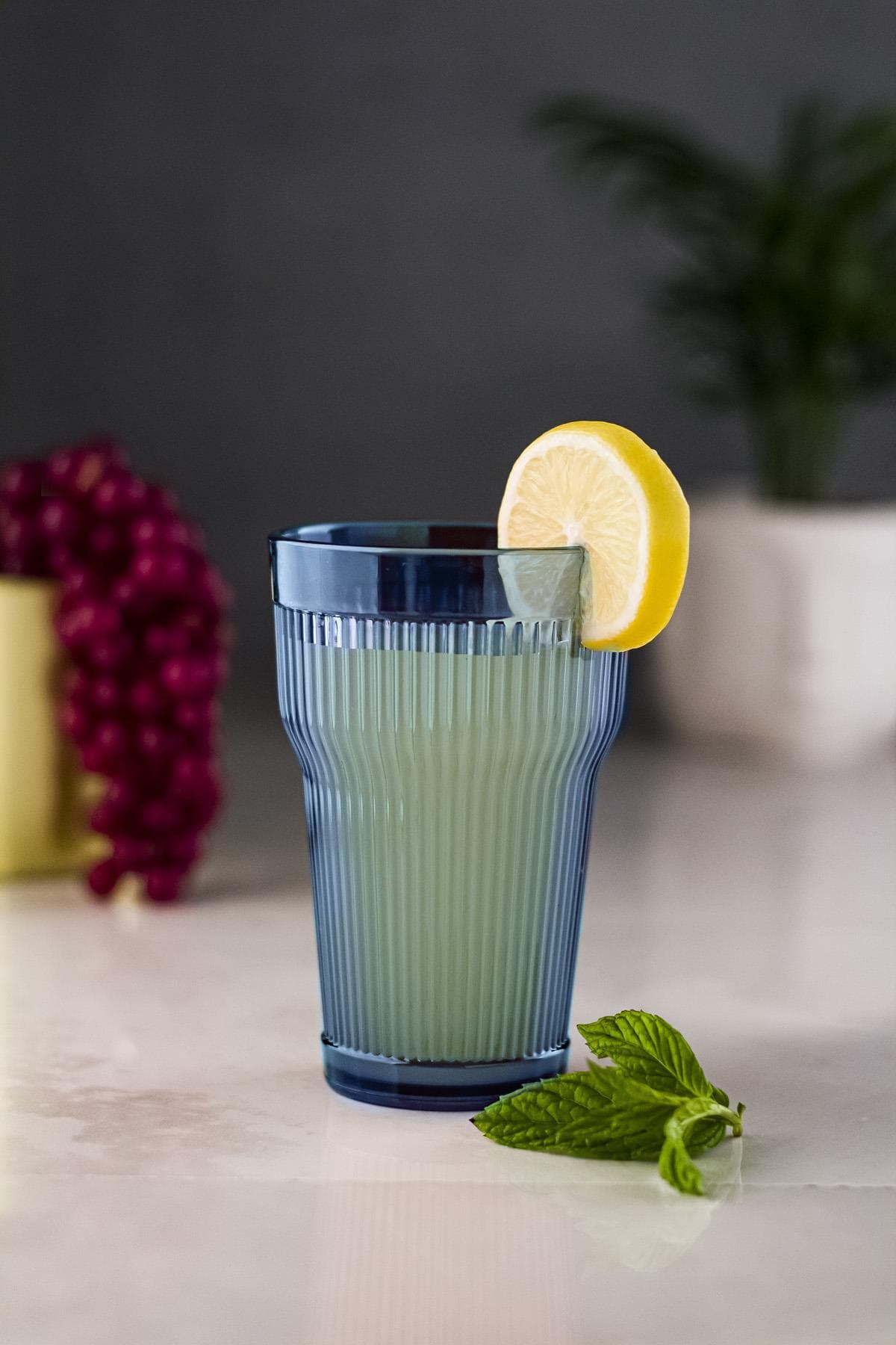 Lacivert Akrilik Kırılmaz 400 ml Barok Desenli Meşrubat Bardağı