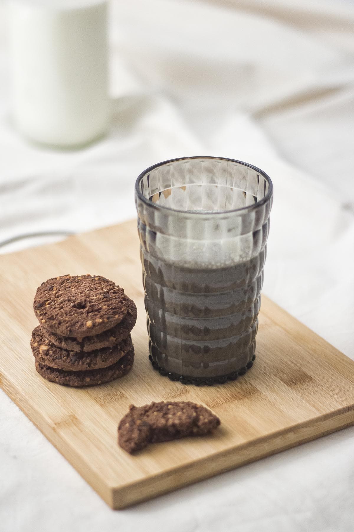 Allegra Füme Akrilik Bardak | 400 ml Modern Su ve Meşrubat Bardağı | Kırılmaya Dayanıklı | Cam Değildir Tekli