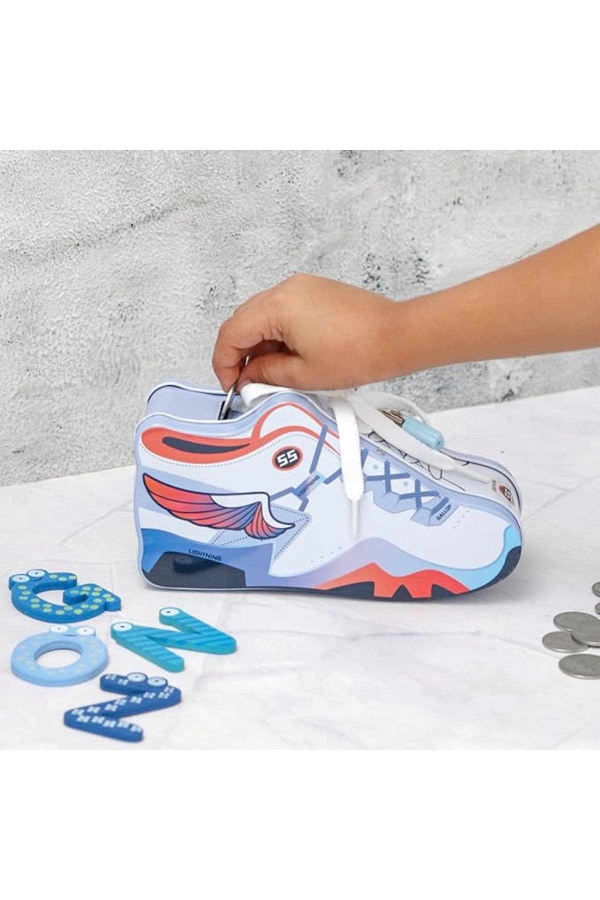 Premium Metal Kilitli Kumbara - Çocuklar İçin Ayakkabı Şekilli Para Biriktirme Kutusu ve Hediye