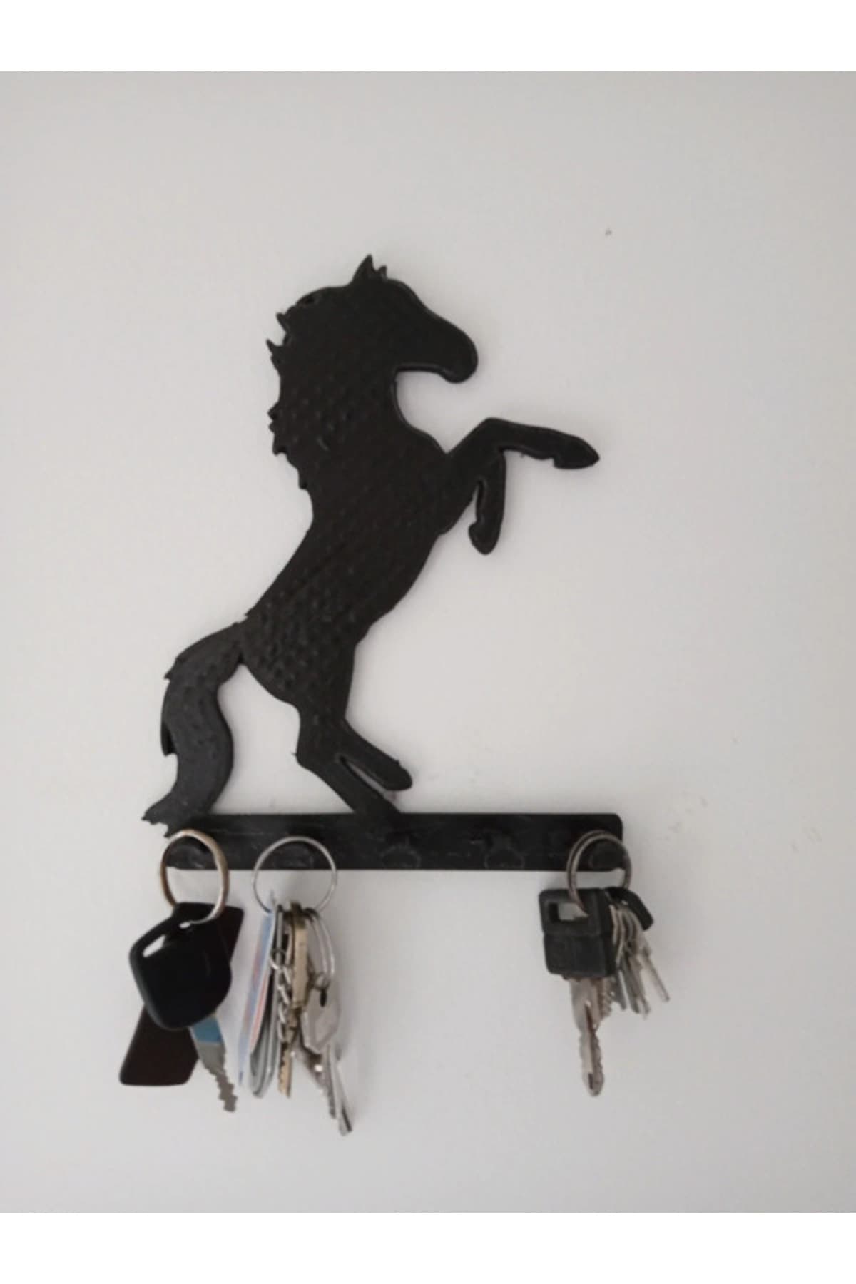 Metal At Figürlü Duvar Anahtarlığı - Şık Dekoratif Anahtar Askısı ve Organizasyon